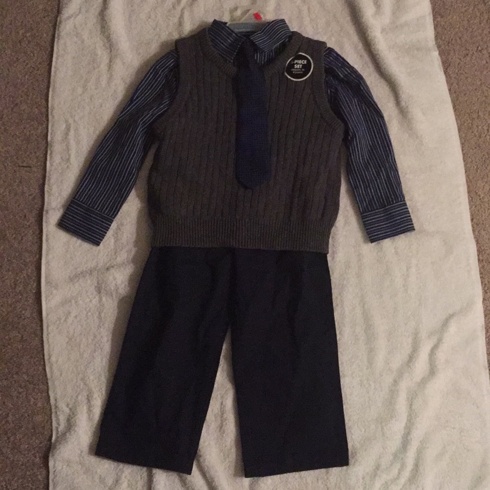 4pc Boys Suit - Brand New